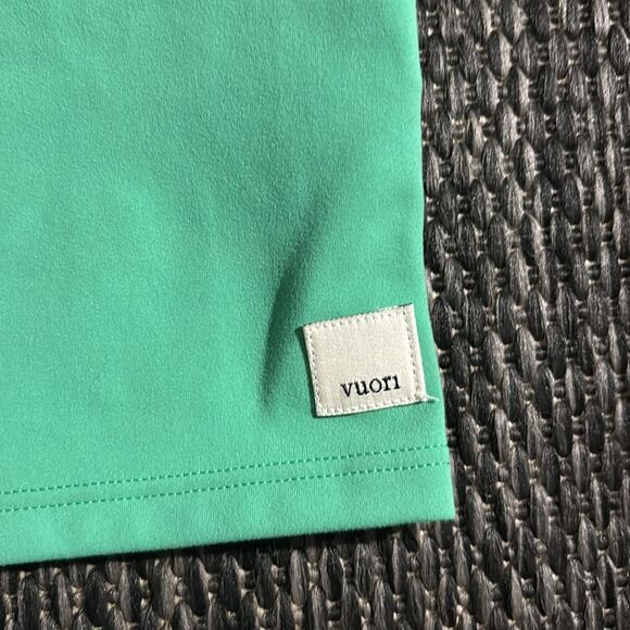 Vuori Dynamic Tank - Picture 3 of 9